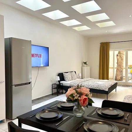 Apartment Urban Loft & Courtyard *